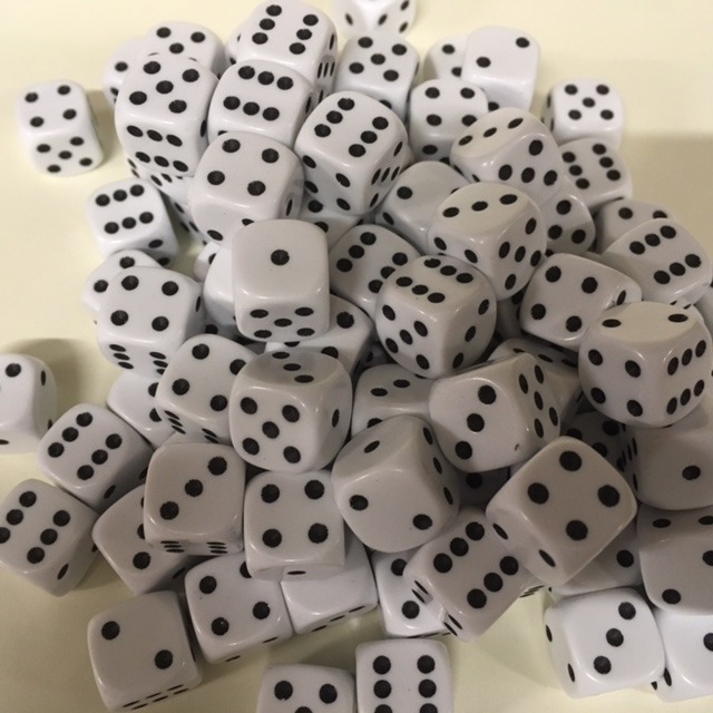 20 White D6 (12mm) Dice