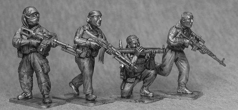 Modern Insurgent Fighters with Support Weapons (INS03)