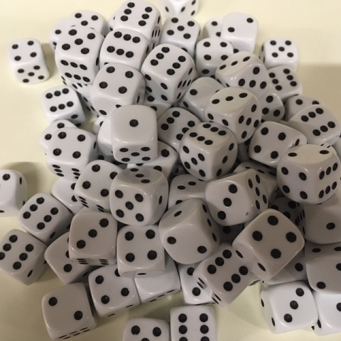 20 White D6 (12mm) Dice